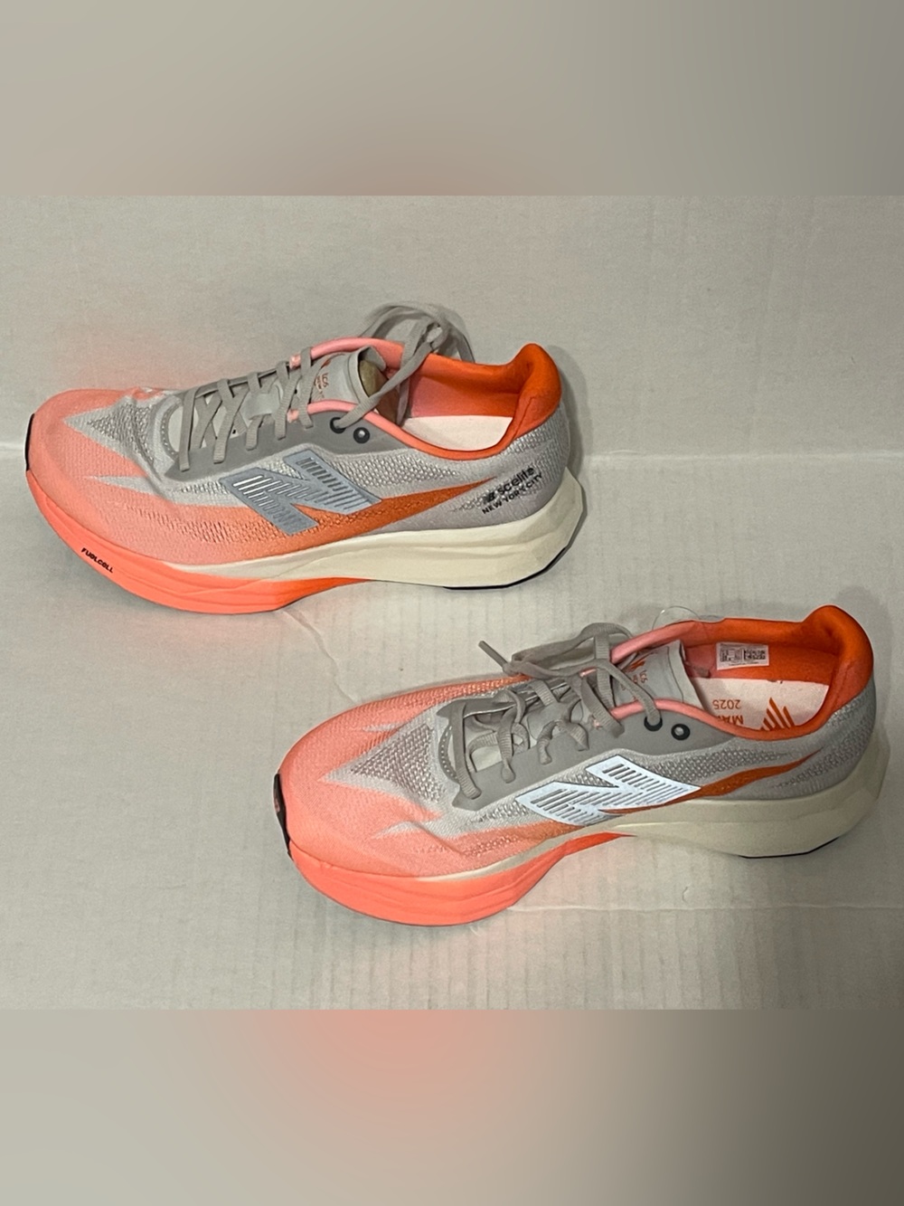 New Balance TCS NYC Marathon FuelCell SuperComp Elite v5 - Women’s 7.5 Wide -NIB - Picture 3 of 9